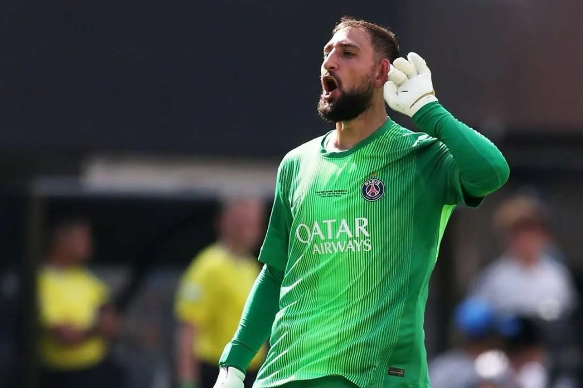 Gianluigi Donnarumma Bức Tường Thành Không Thể Xô Đổ Trong Khung Gỗ Tuyển Italy - Hành Trình Vượt Qua Thách Thức Để Trở Thành Thủ Môn Xuất Sắc Nhất Gianluigi Donnarumma Bức Tường Thành Không Thể Xô Đổ Trong Khung Gỗ Tuyển Italy - Hành Trình Vượt Qua Thách Thức Để Trở Thành Thủ Môn Xuất Sắc Nhất