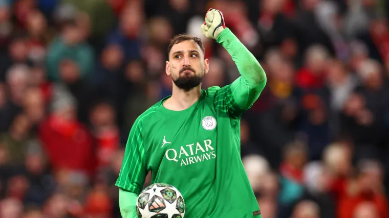 Gianluigi Donnarumma Bức Tường Thành Không Thể Xô Đổ Trong Khung Gỗ Tuyển Italy - Hành Trình Vượt Qua Thách Thức Để Trở Thành Thủ Môn Xuất Sắc Nhất Gianluigi Donnarumma Bức Tường Thành Không Thể Xô Đổ Trong Khung Gỗ Tuyển Italy – Hành Trình Vượt Qua Thách Thức Để Trở Thành Thủ Môn Xuất Sắc Nhất